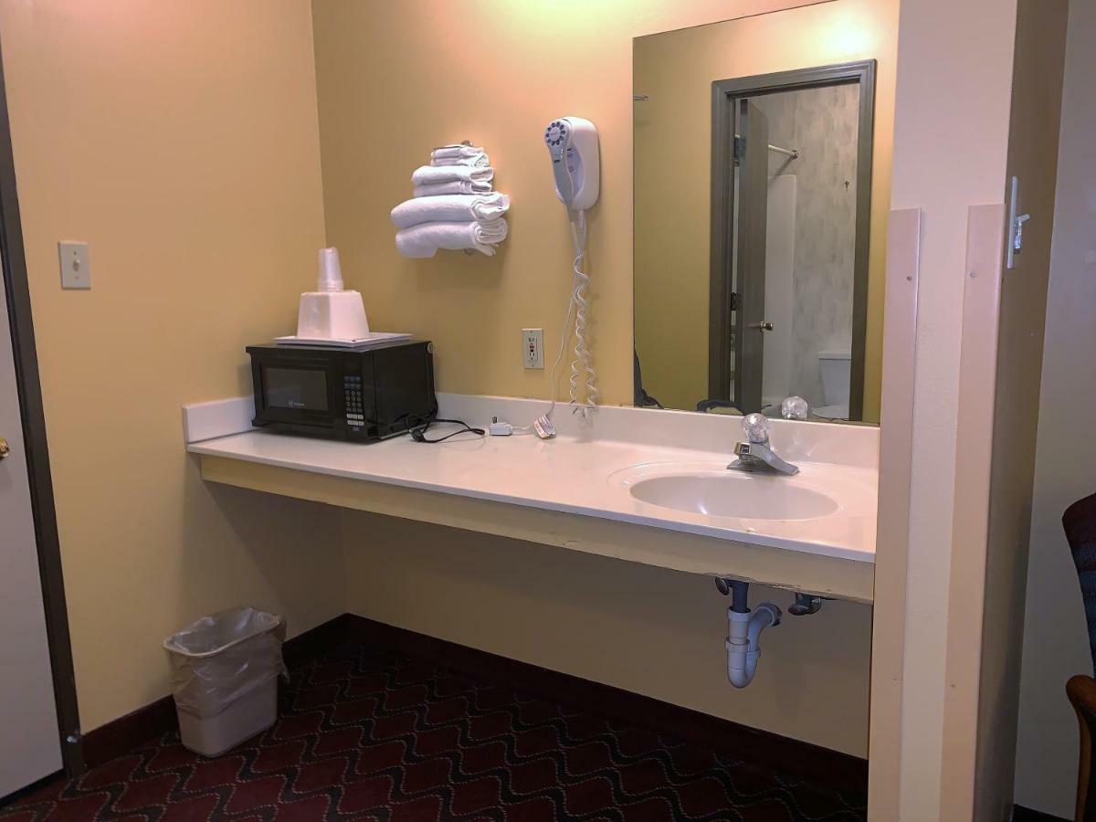 Patriot Inn Spencer المظهر الخارجي الصورة